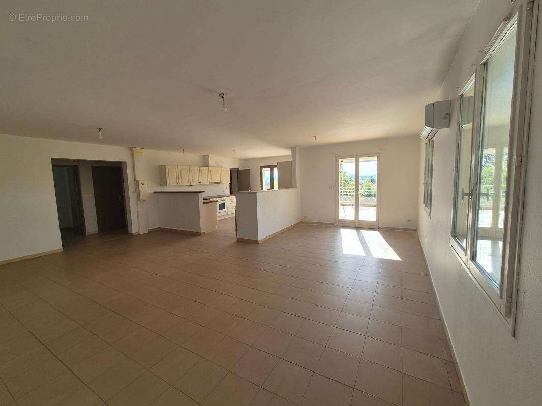 Maison à PONT-SAINT-ESPRIT