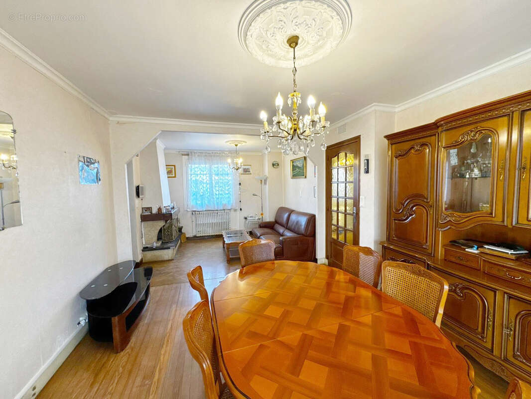 Maison à VILLENEUVE-TOLOSANE