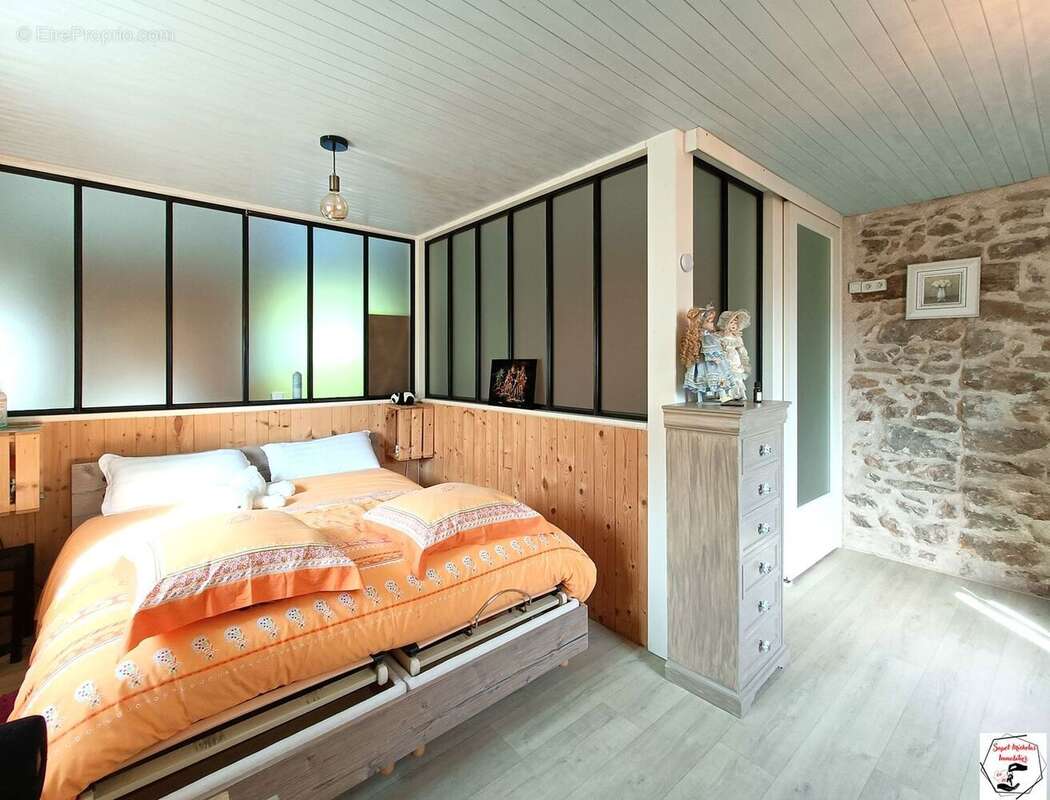 Maison à COLOMBIER-LE-VIEUX