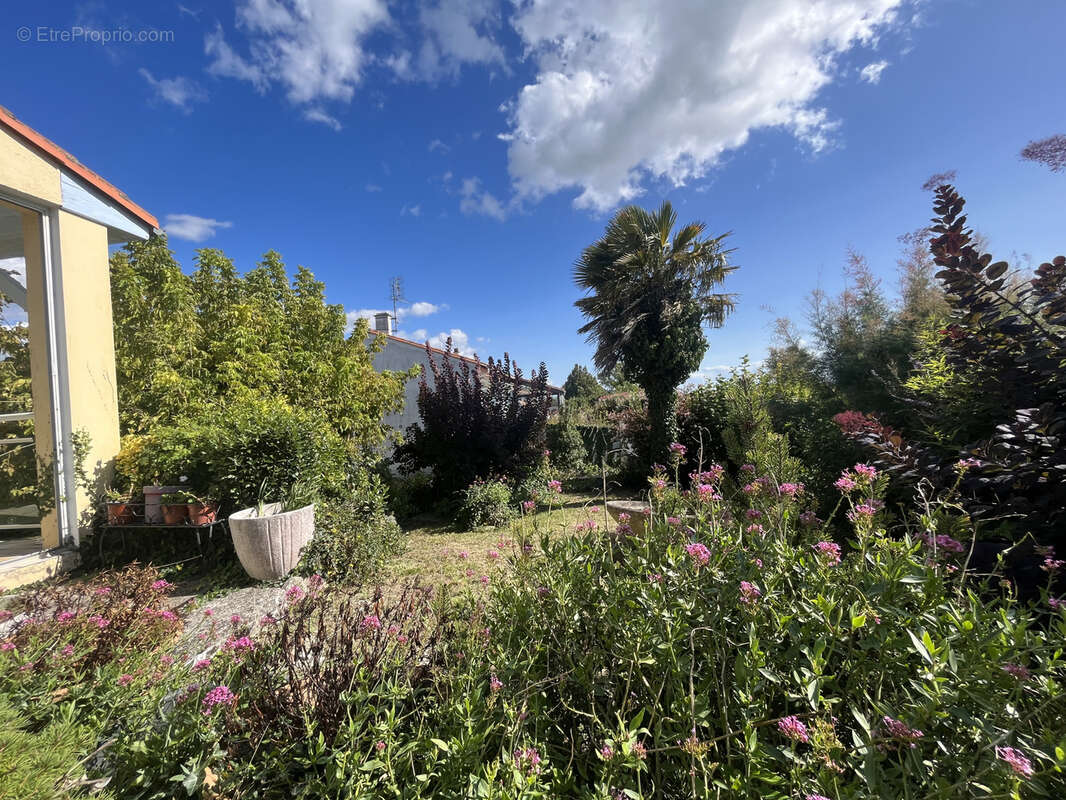 Maison à MORTAGNE-SUR-GIRONDE
