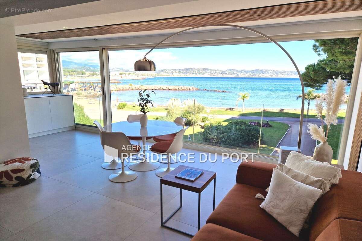 Appartement à MANDELIEU-LA-NAPOULE