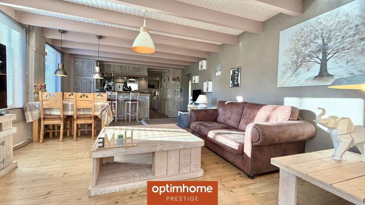 Domaine – 268 m² – 6 chambres et 6 salles de bain – Terrain 8 730 m² – Proche Gérardmer – Champdray - photo 10