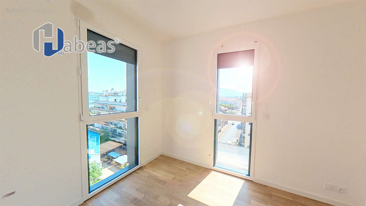 Appartement à VILLE-LA-GRAND