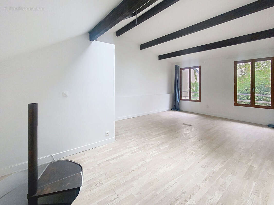 Appartement à PARIS-19E