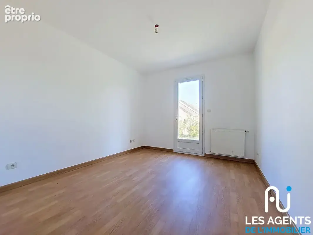 Maison  6 pièce(s) - photo 6