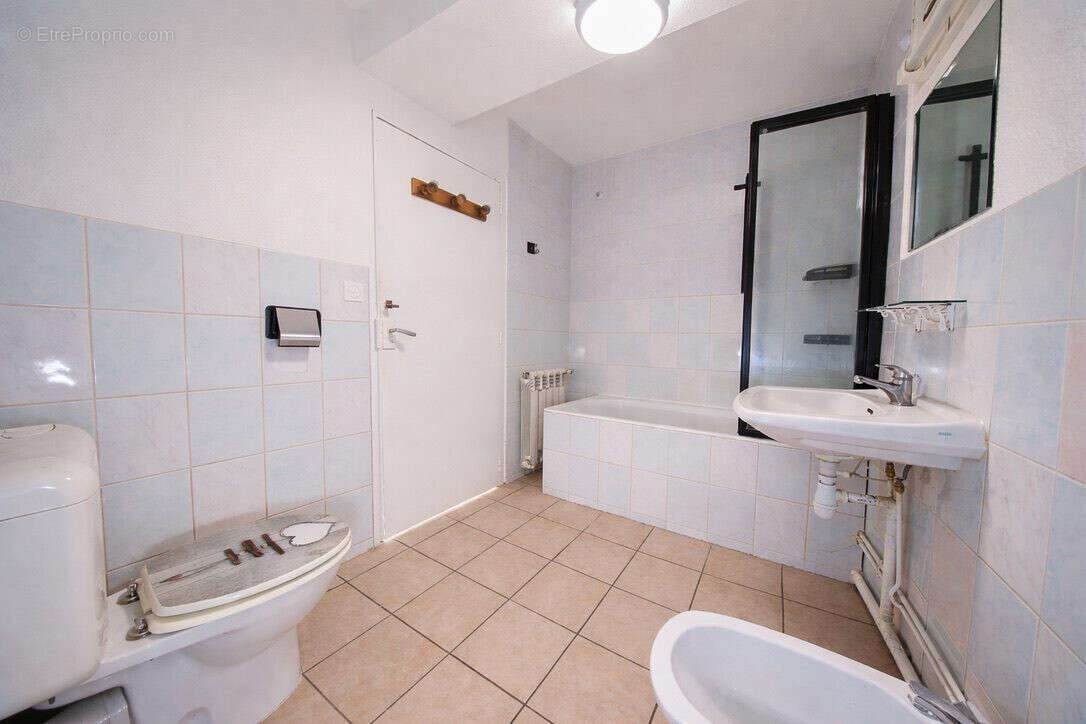Maison 69 m² à Aigueperse  - photo 4