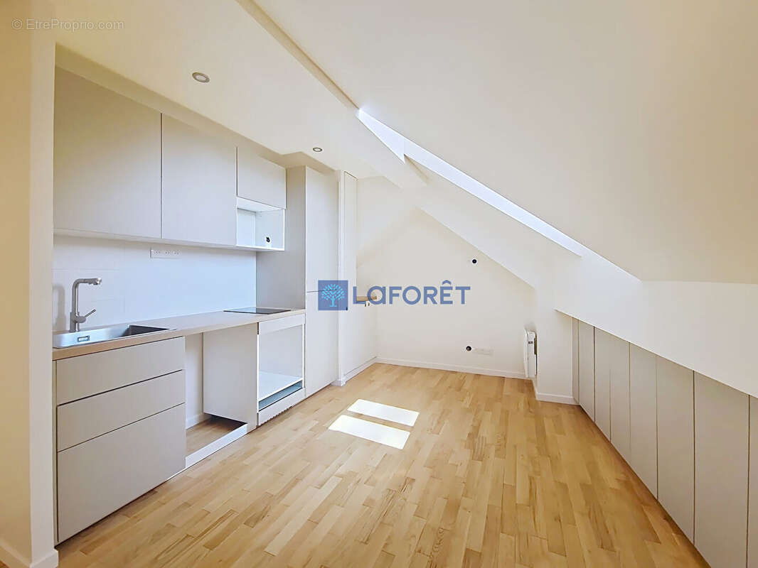 Appartement à PARIS-2E