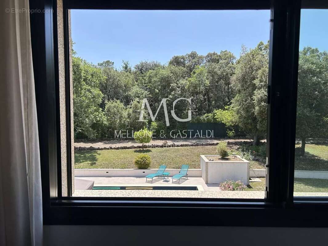 Maison à MONTAUROUX