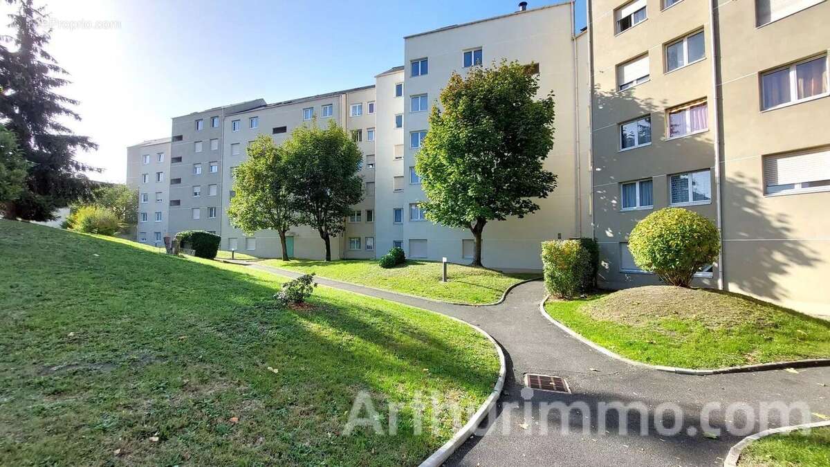 Appartement à LIVRY-GARGAN