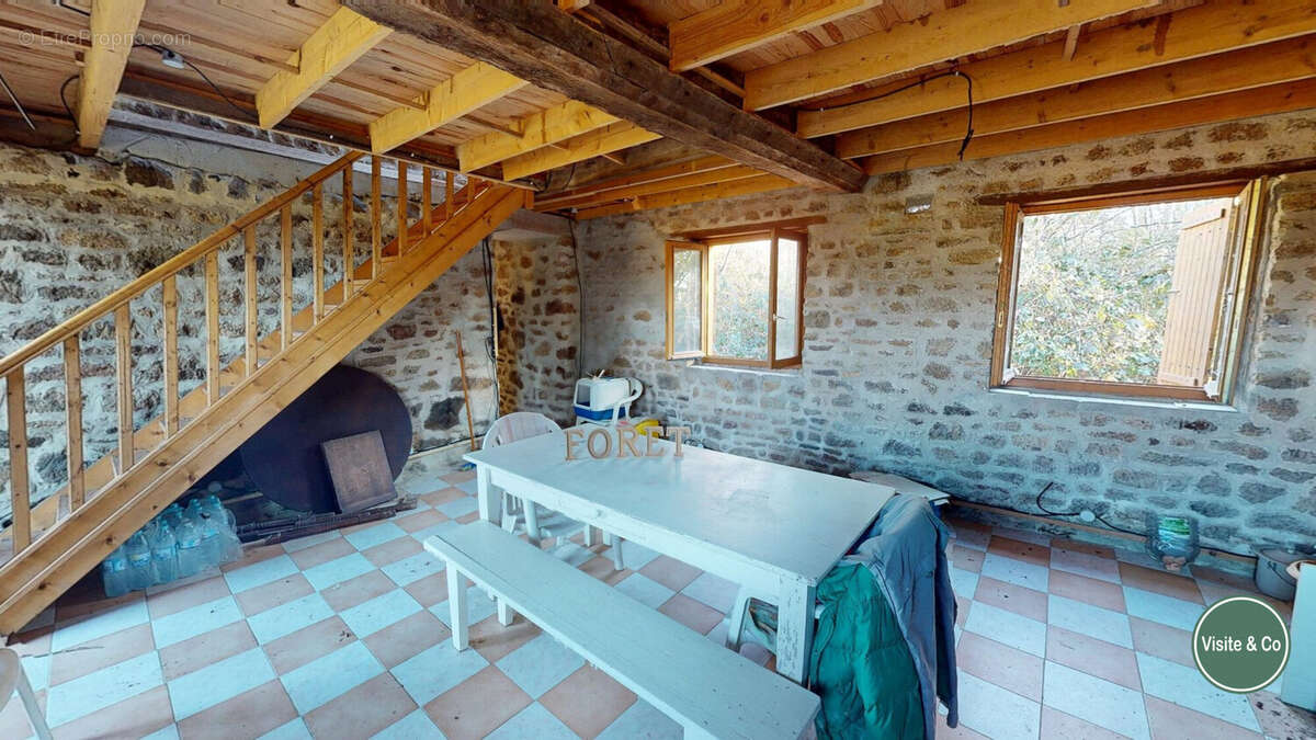 Maison à LA LANDE-DE-LOUGE