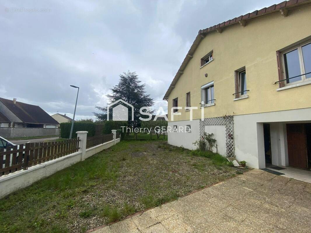 Photo 1 - Maison à CHAMPIGNELLES
