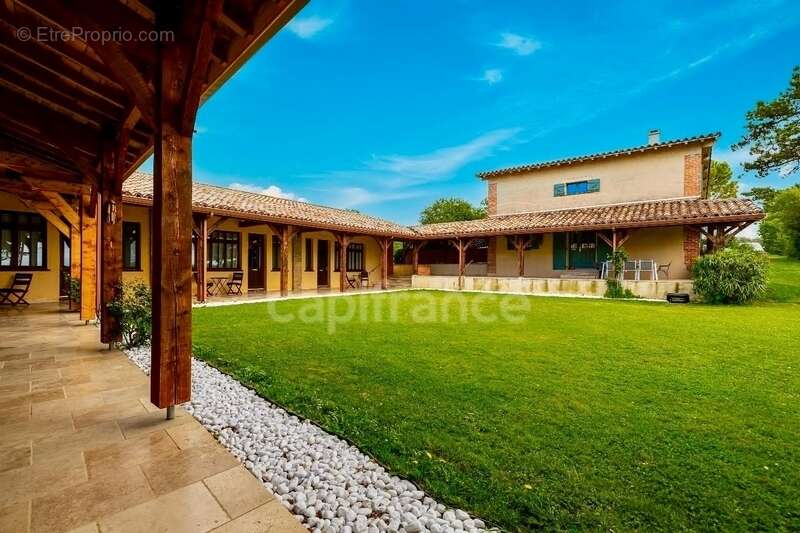 Maison à VILLEFRANCHE-DE-LAURAGAIS