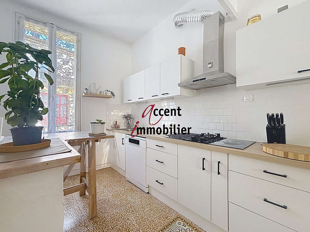 Appartement T3 avec cour extérieur et garage - photo 5