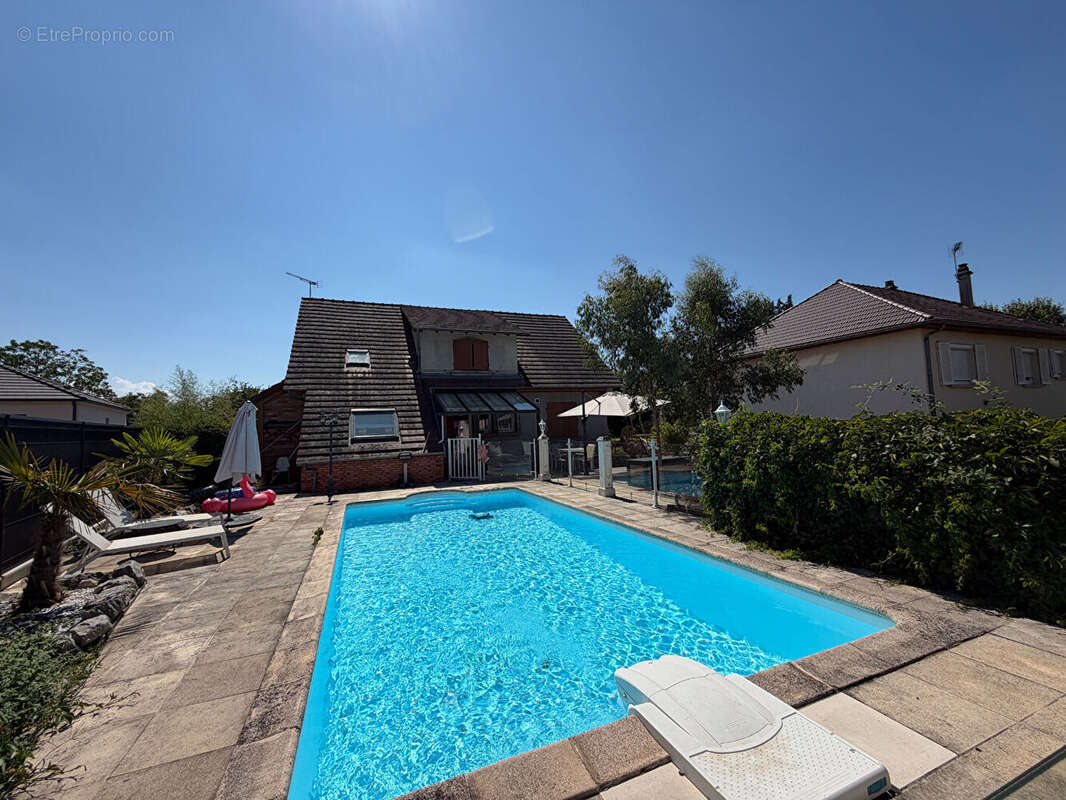 Maison à MONTLUCON