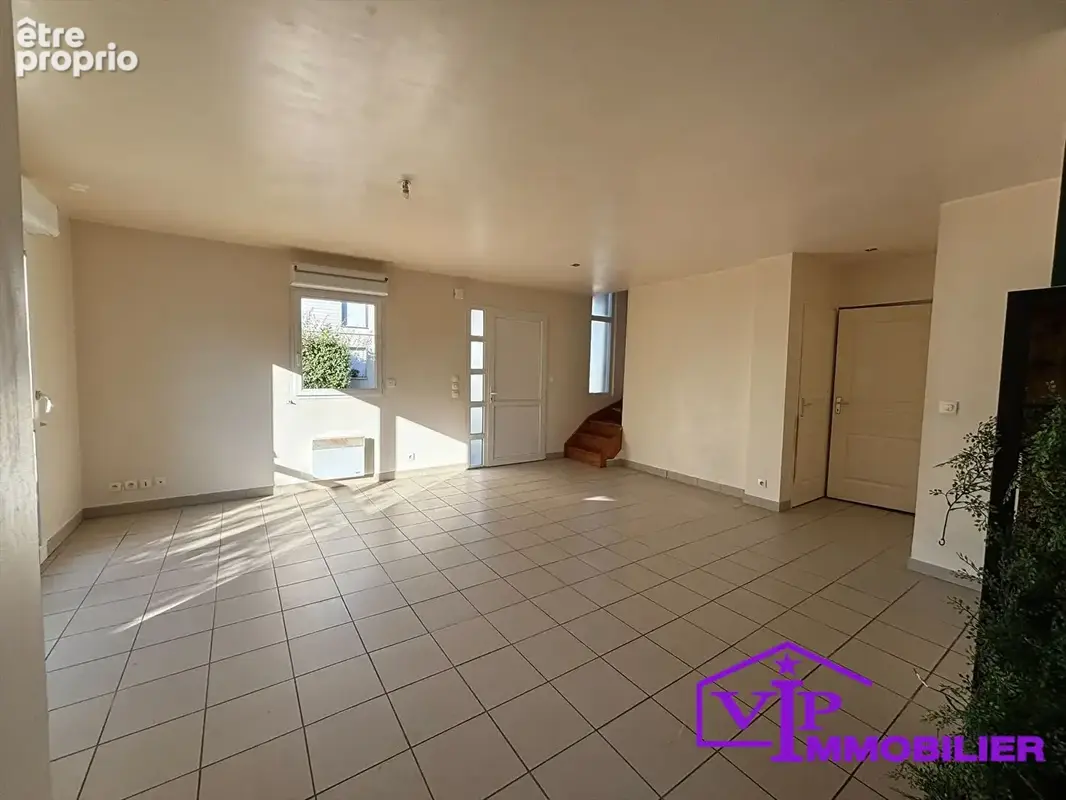 Maison Franqueville Saint Pierre 5 pièce(s) 100 m2 - photo 2