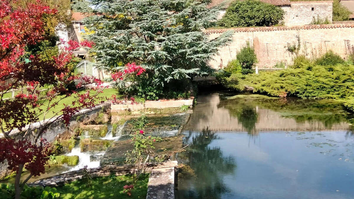 RIVIERE - Maison à LIZANT