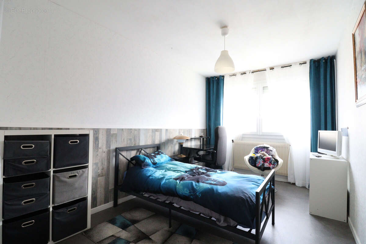 Appartement à SAINT-MARTIN-D'HERES