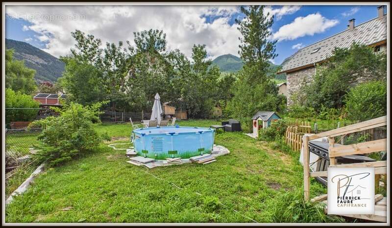 Maison à VILLAR-SAINT-PANCRACE