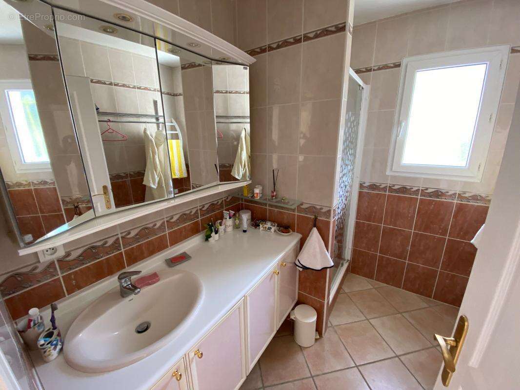 Maison à LES MATHES