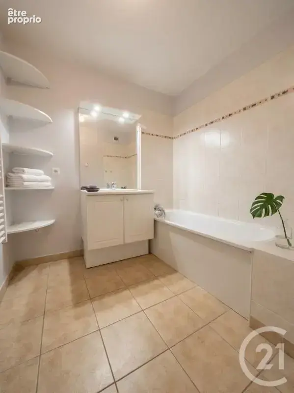 Appartement 3 pièces 60 m² à vendre à Pont-Sainte-Maxence (60700) - photo 7