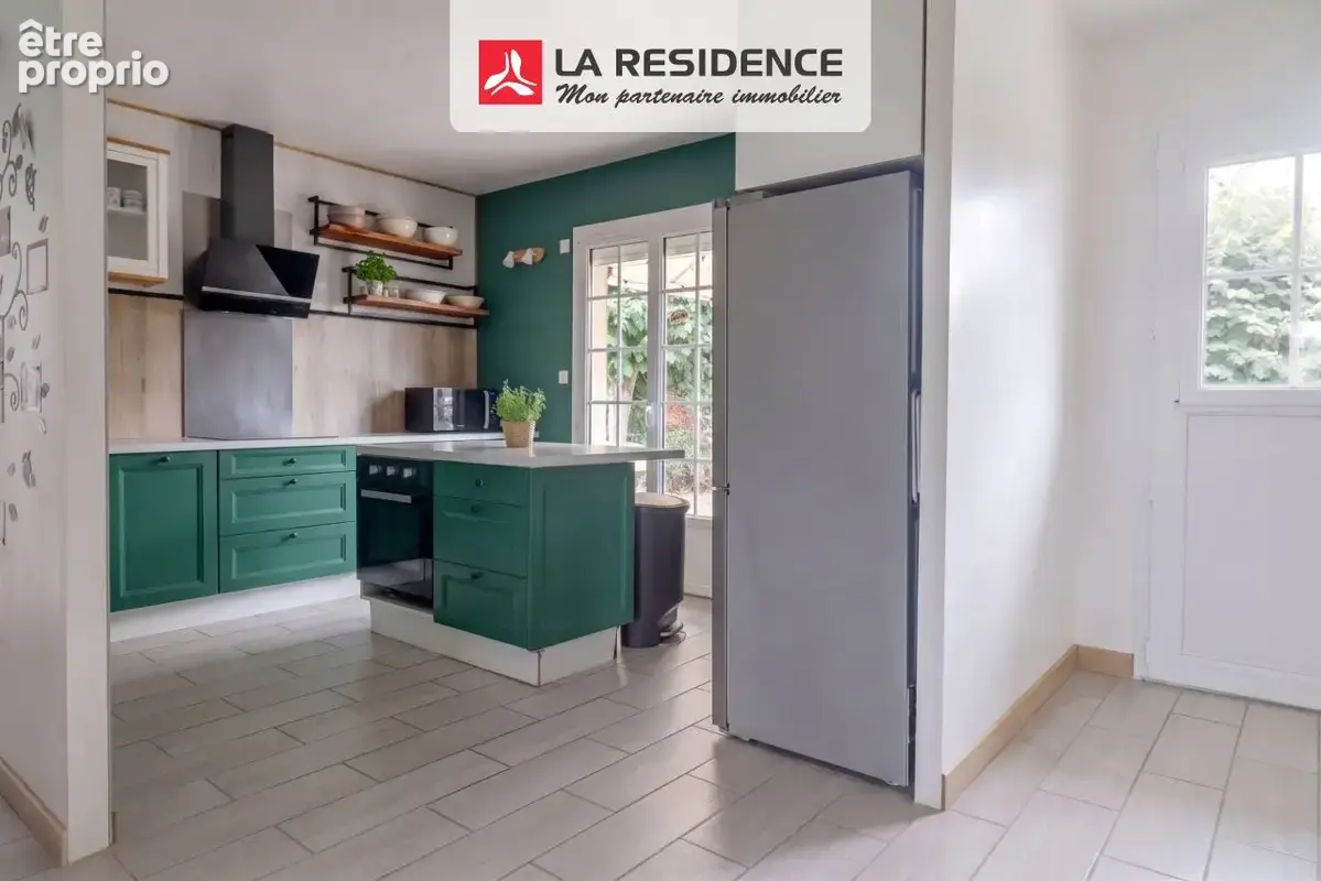 Maison 6 pièces 137 m² à vendre à Breval (78980) - photo 3