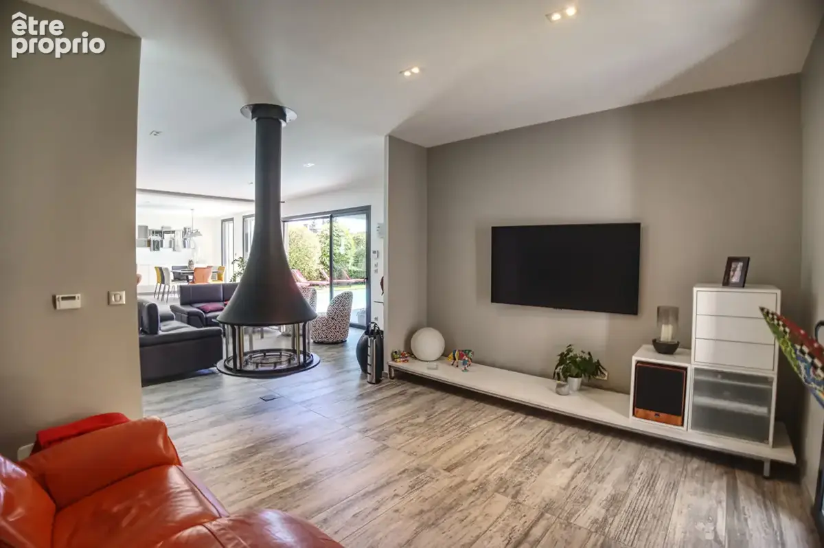 Coeur Limonest - Villa contemporaine 200 m² - Prestations haut de gamme · Vue dégagée - photo 8