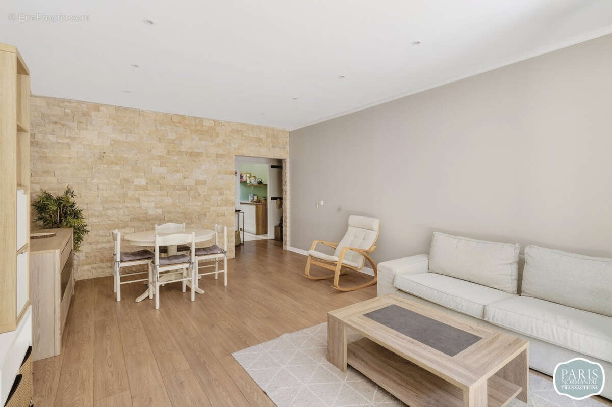 Appartement à LE PLESSIS-ROBINSON