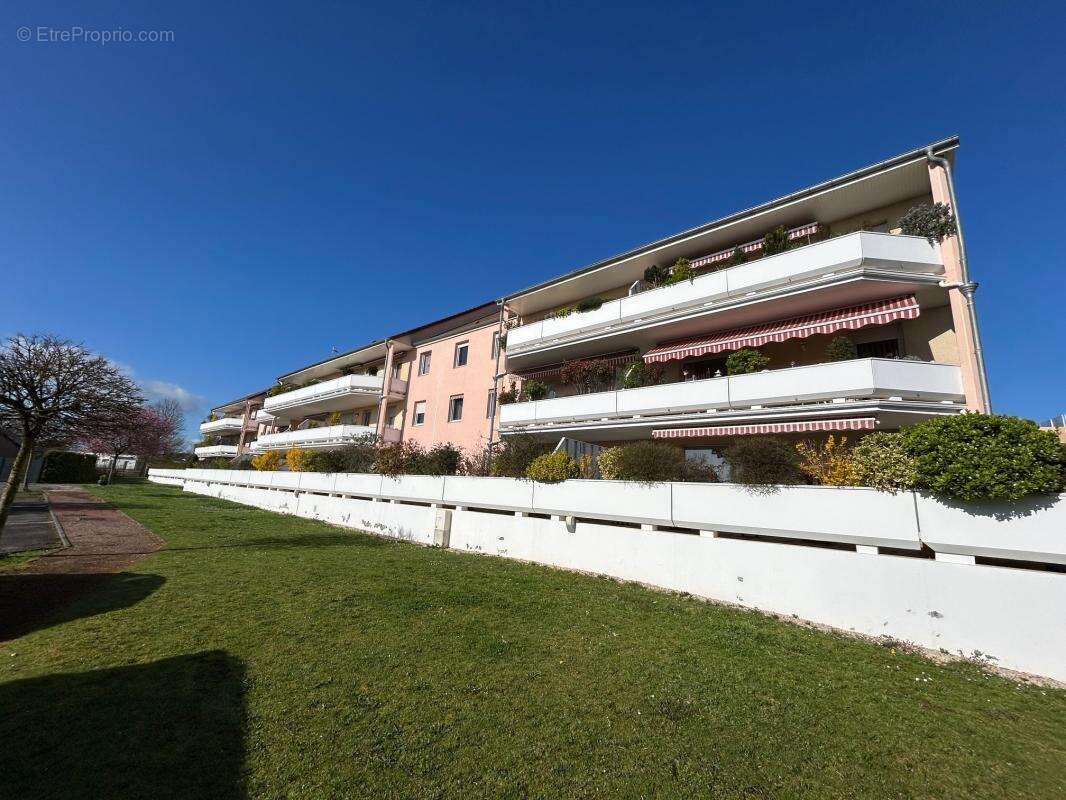 Appartement T3 TALANT - Balcon - Garage - photo 15