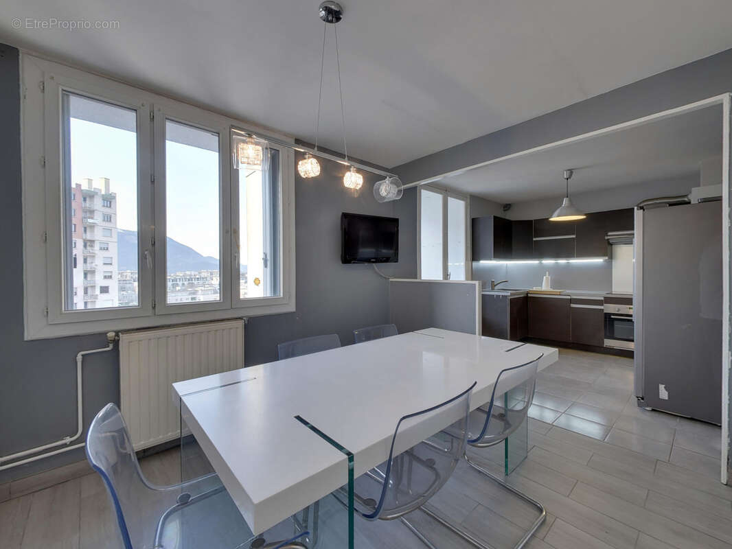 Appartement à ECHIROLLES