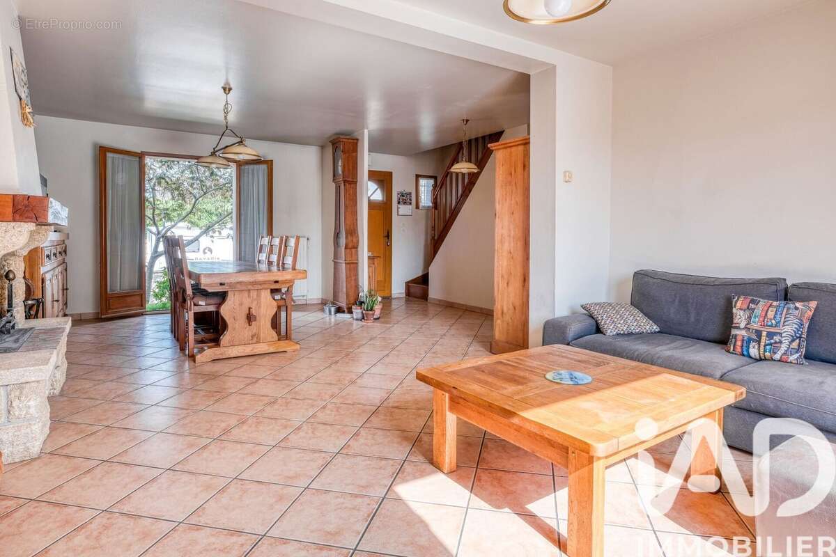 Photo 2 - Maison à TREMBLAY-EN-FRANCE
