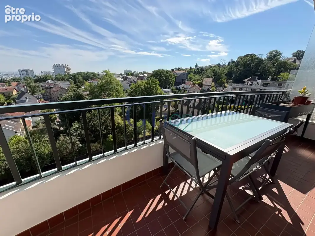 Vue exceptionnelle sur tout paris - magnifique 3 pieces de 80m2 avec 11m2 de terrasse + balcon - photo 2