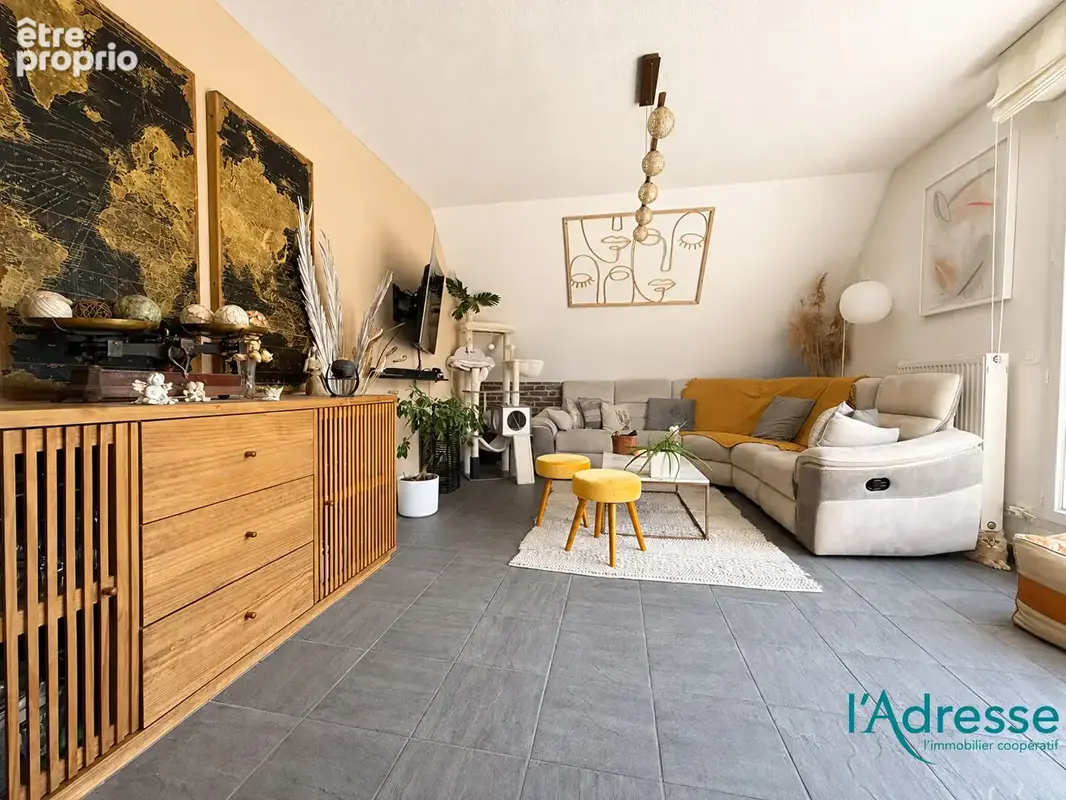 À vendre ? Duplex 4 pièces de 120 m² avec terrasse, garage et stationnements - photo 4