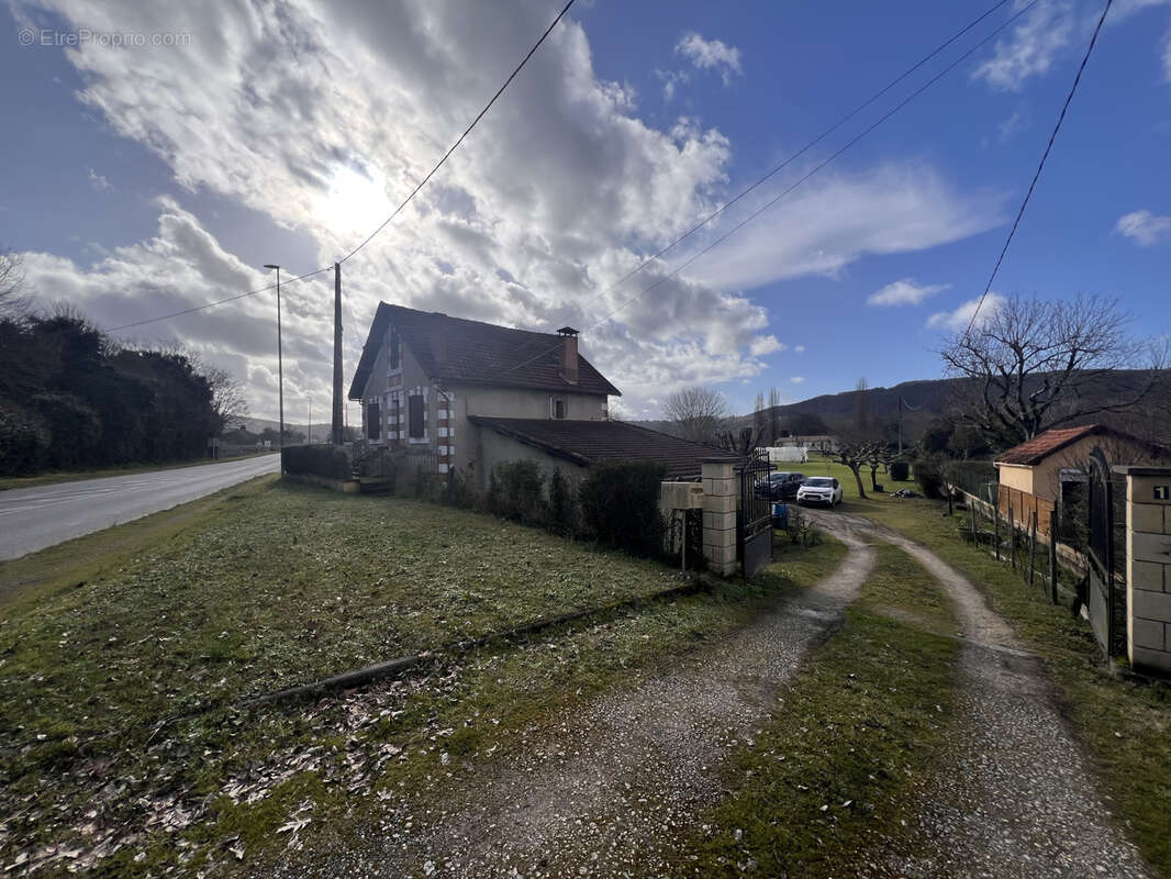 Maison à SAINT-CYPRIEN