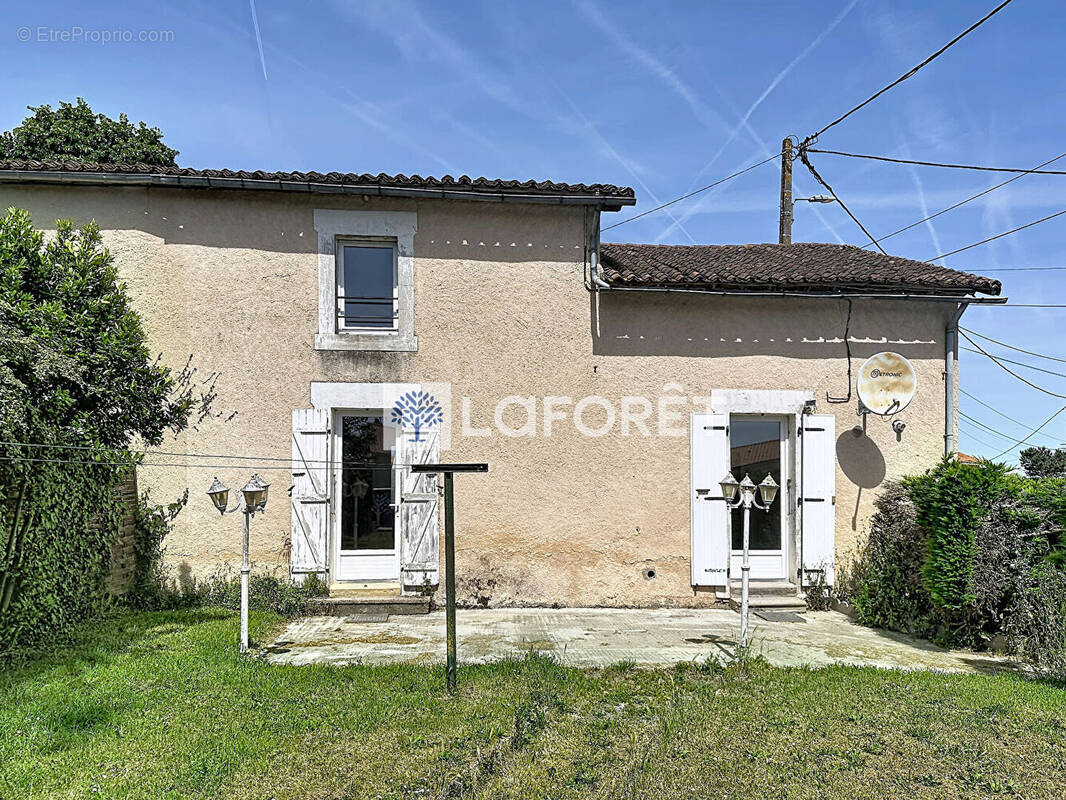 Maison à PARTHENAY