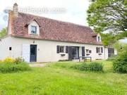 Maison à SAINT-DENIS-DE-JOUHET