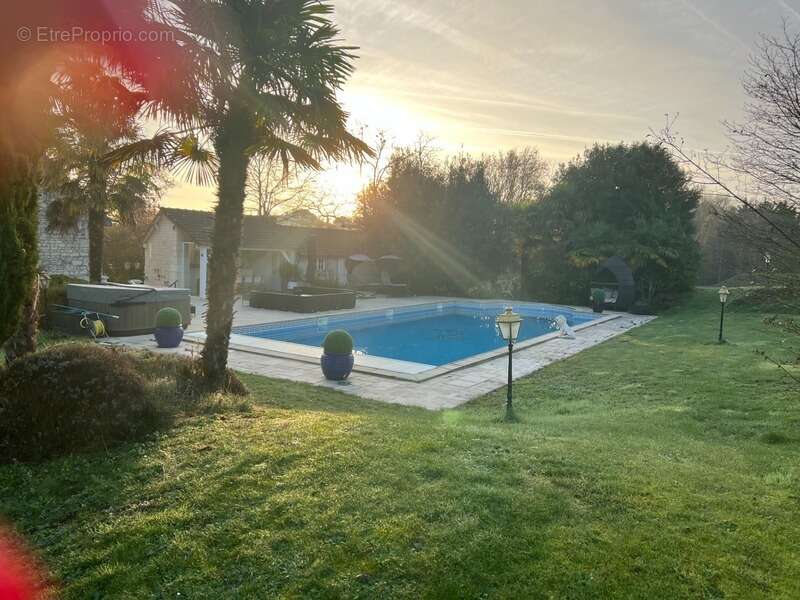 Maison à CHATELLERAULT