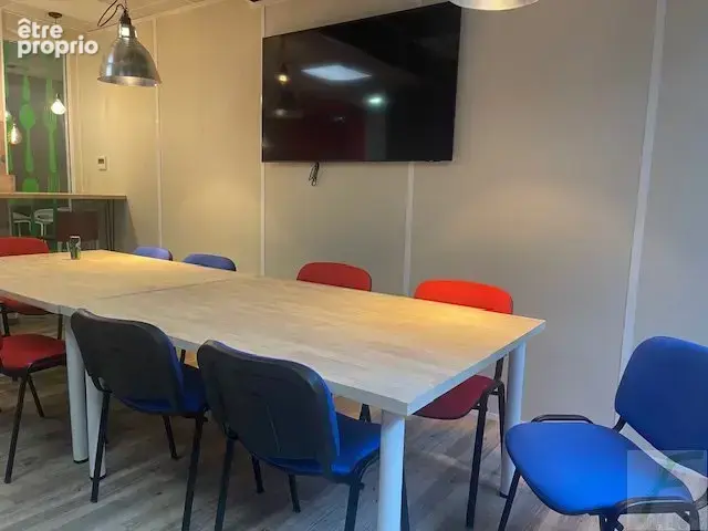 A vendre - Plateau de bureaux d'une surface de 319,04 m² - photo 3
