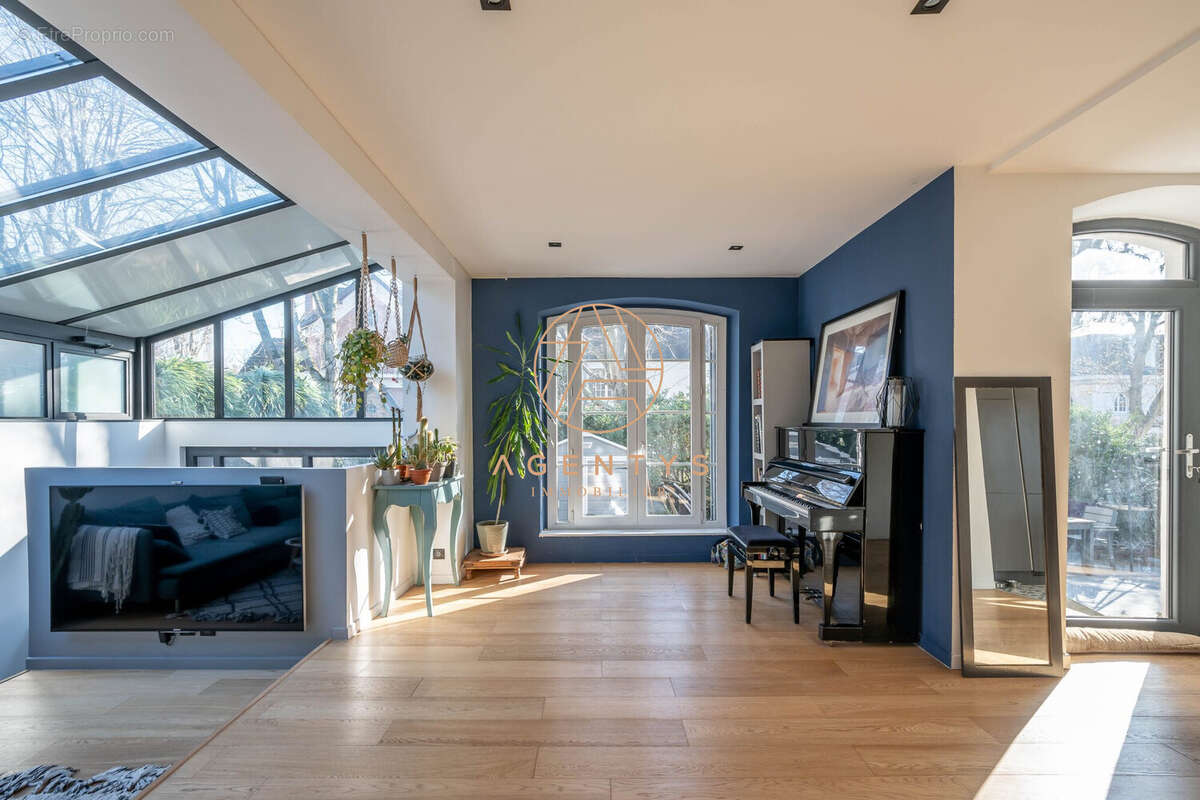 Maison à NOGENT-SUR-MARNE