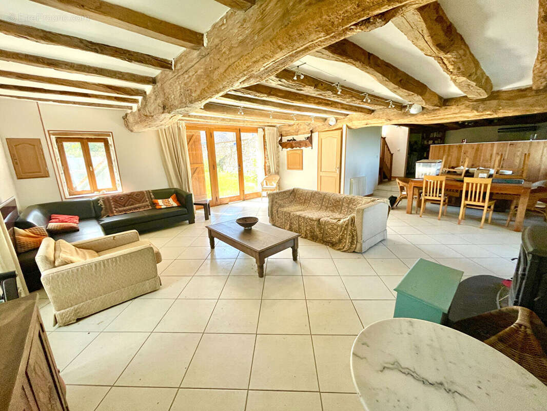 Maison à RIEUPEYROUX
