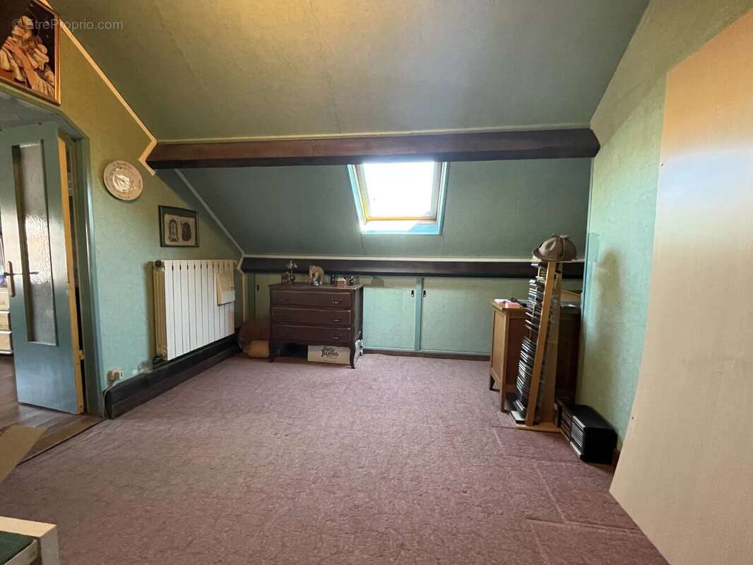 Maison à LES CLAYES-SOUS-BOIS