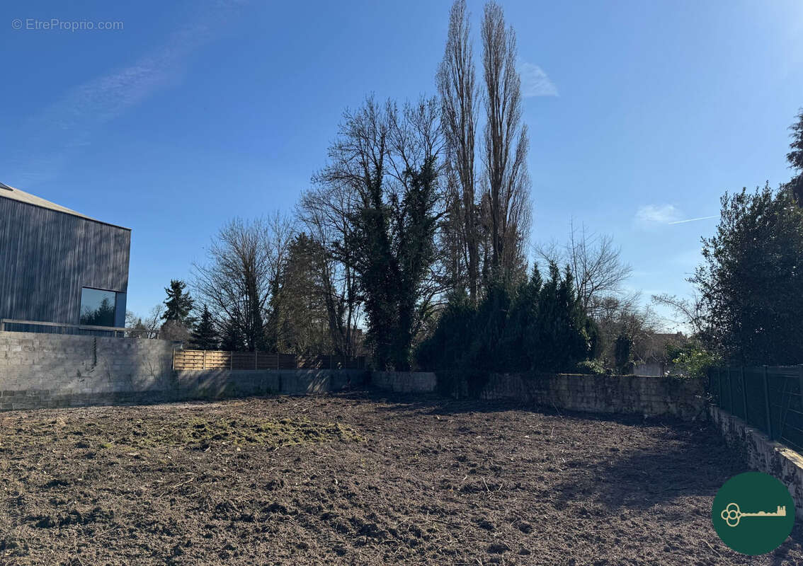 Terrain à TOUL