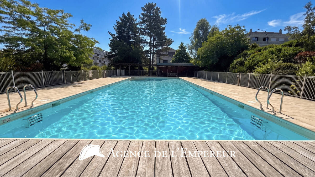 Appartement à GARCHES