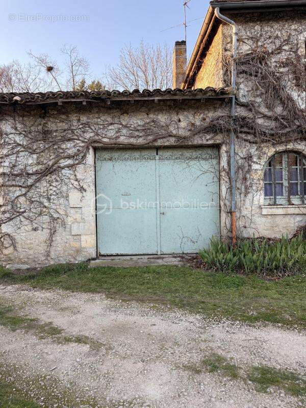Maison à ANTONNE-ET-TRIGONANT