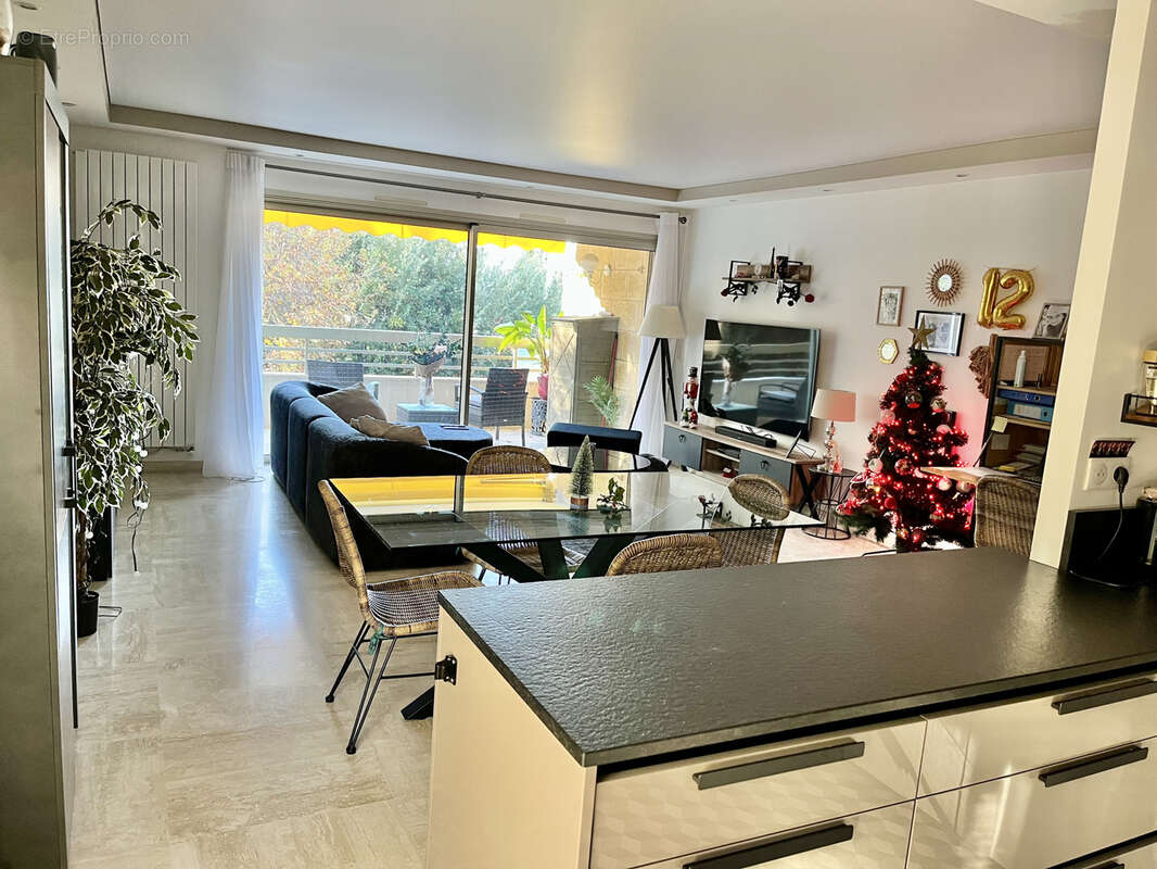 Appartement à LE CANNET