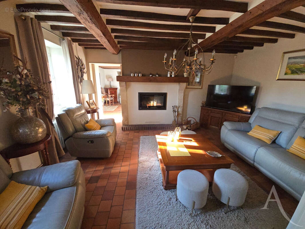 Maison à SAINT-PIERRE-SUR-DIVES