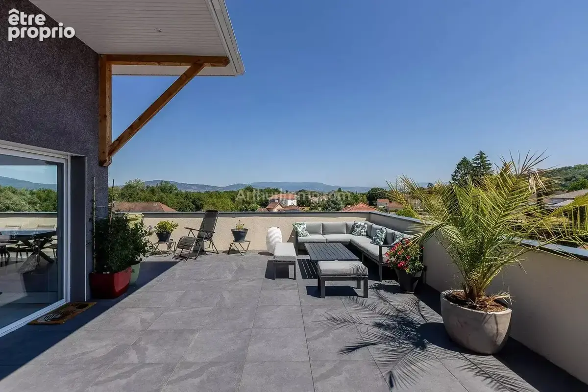 Appartement à VEZERONCE-CURTIN