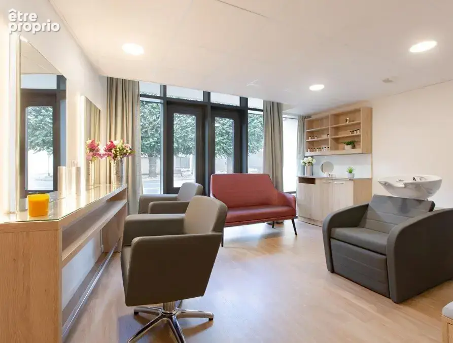 INVESTISSEMENT LOCATIF  Orléans  Résidence Seniors Les Bords de Loire  6.11% de rentabilité - photo 10