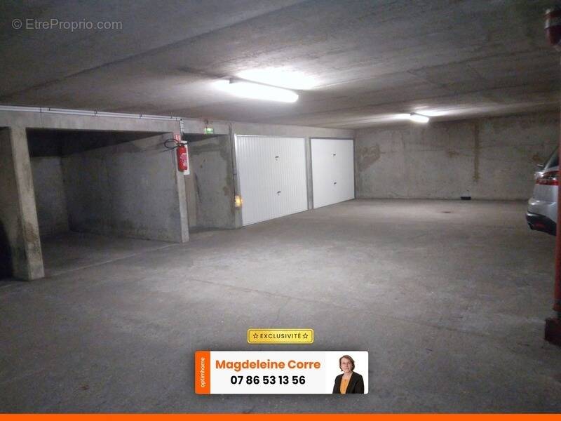 Parking à PARIS-20E