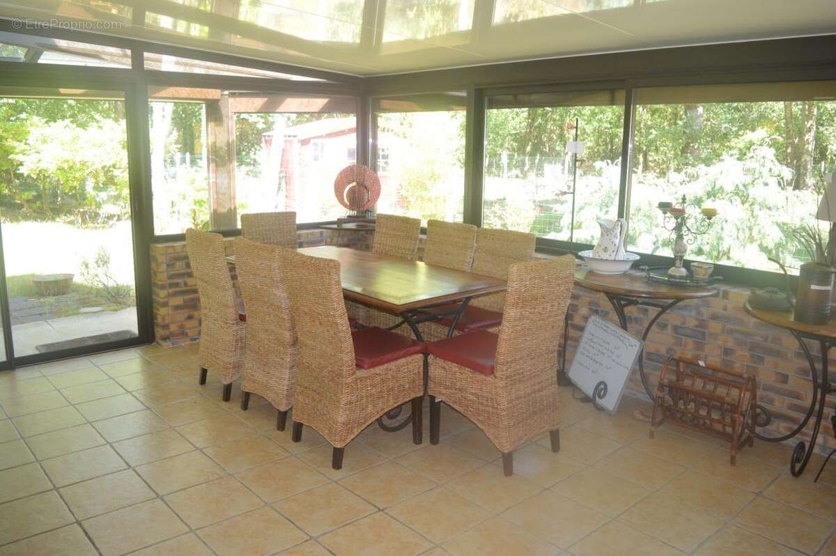 Maison à vendre 5 pièces - 123 M2  au Teich (33) - photo 4