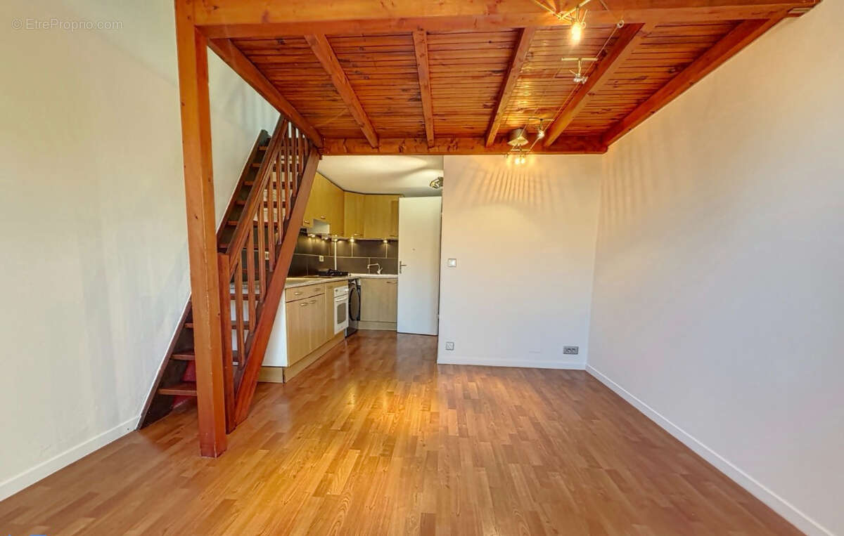 Appartement à FORCALQUEIRET